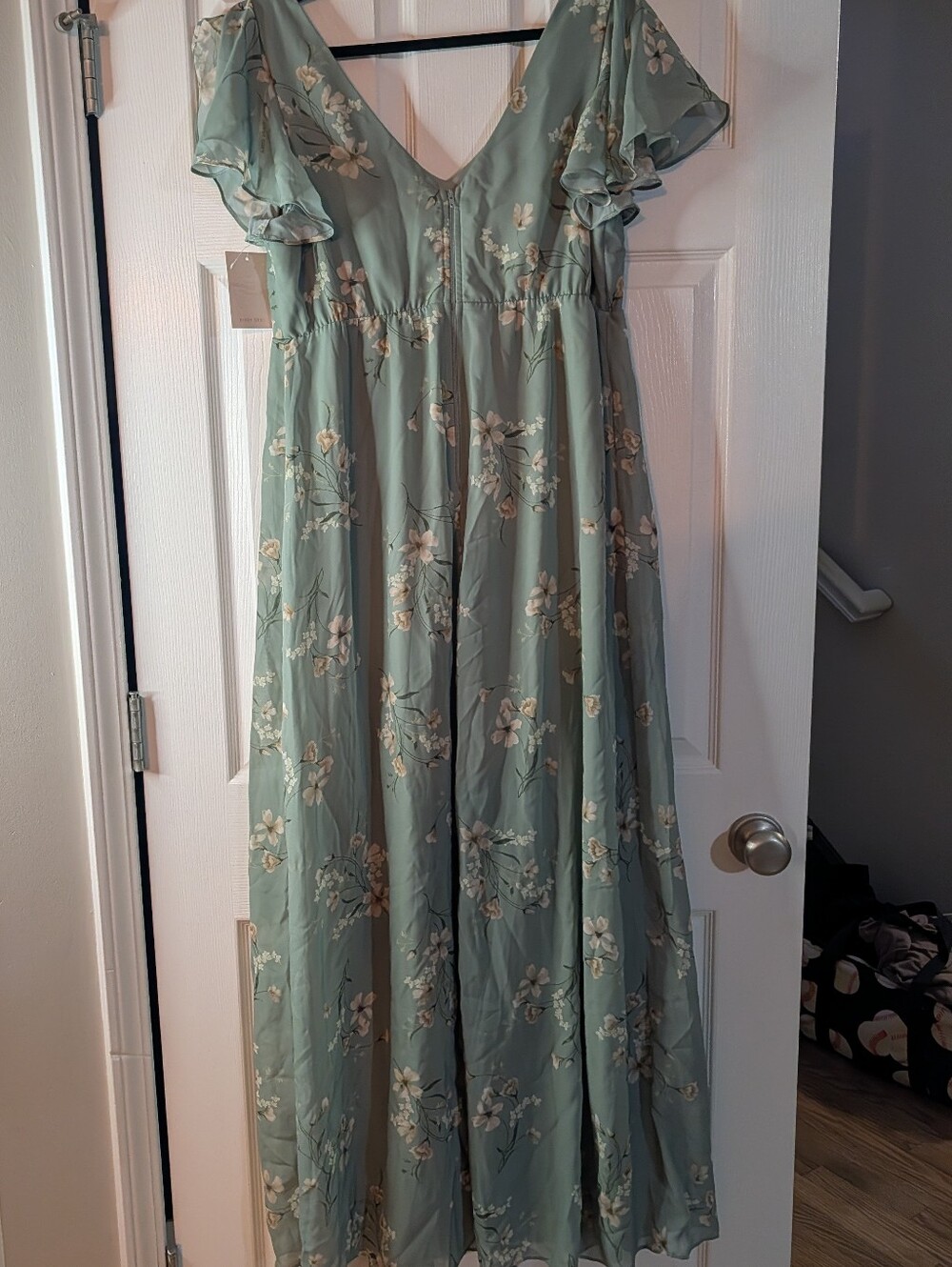 Birdy Grey Hannah Chiffon Dress Size L Sage Le Fleur Floral Flutter Sleeve NWT - Picture 4 of 7